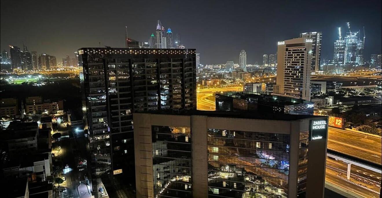 Homestay Contemporary In Barsha Heights Tecom Near Icm Metro *