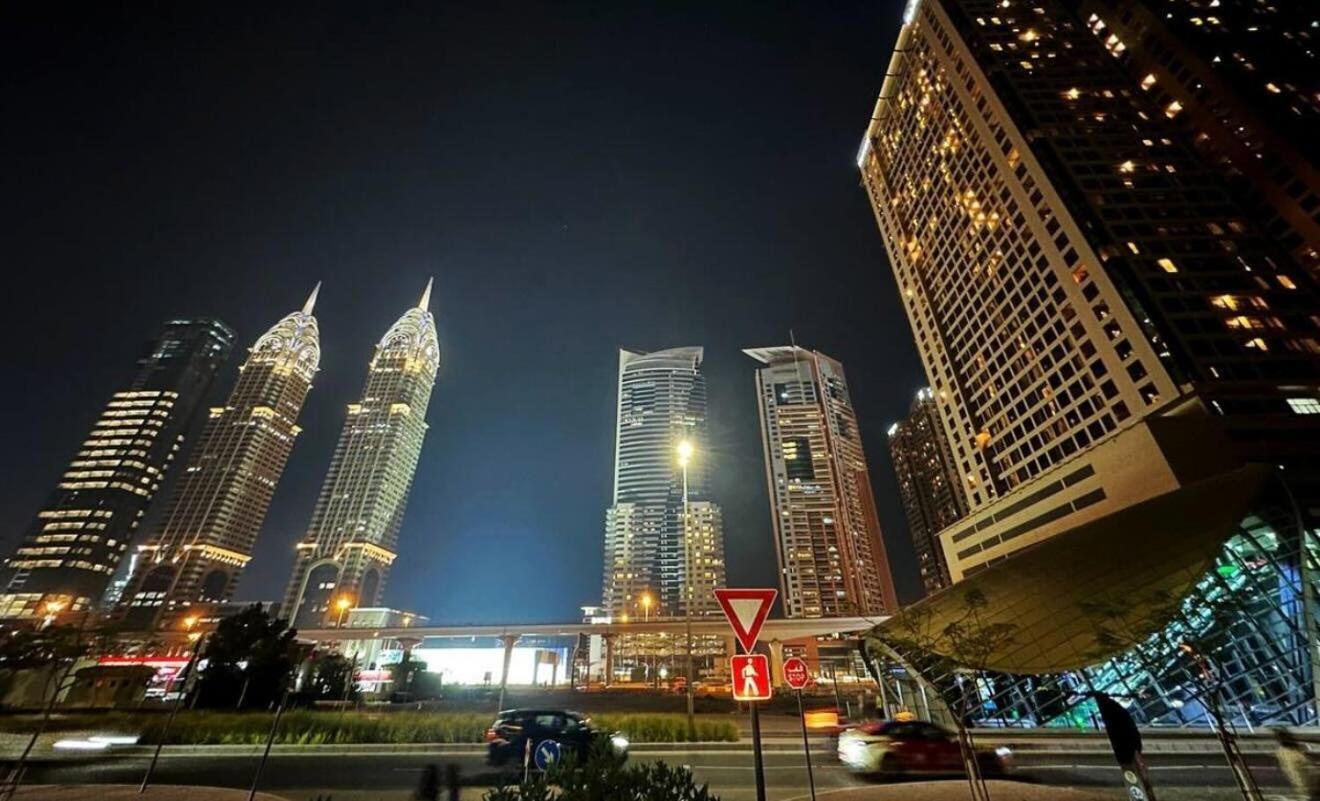 Contemporary In Barsha Heights Tecom Near Icm Metro * Dubai