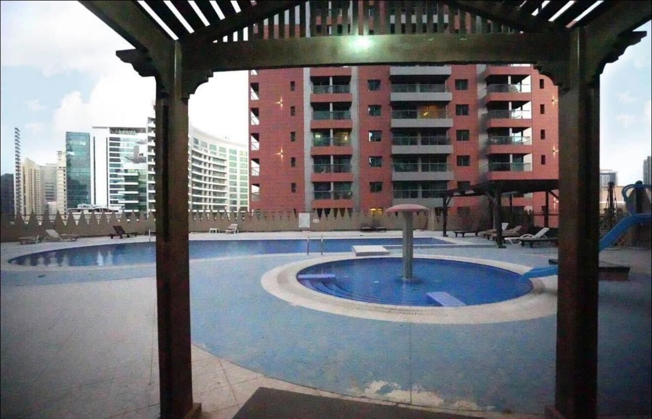 Contemporary In Barsha Heights Tecom Near Icm Metro *