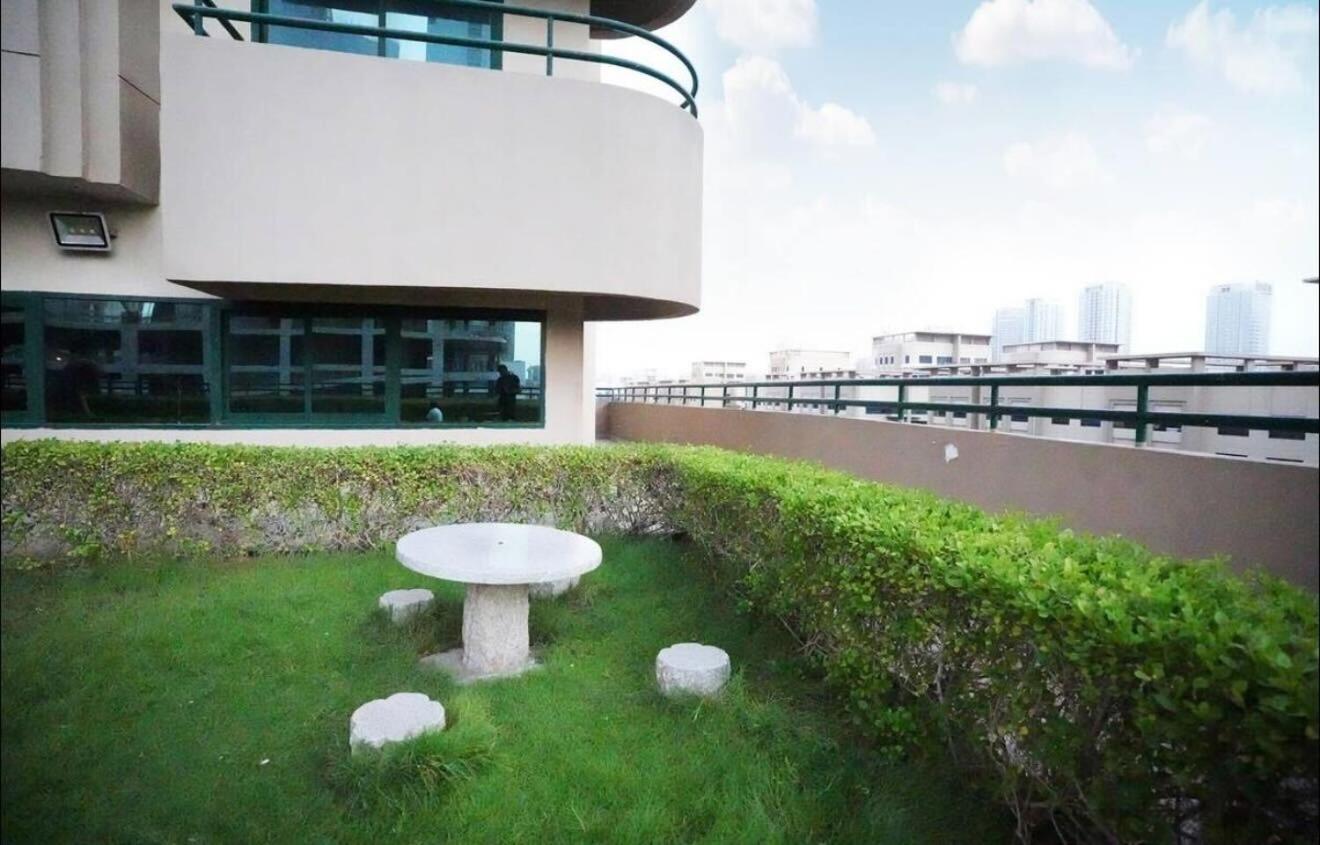 Contemporary In Barsha Heights Tecom Near Icm Metro Homestay