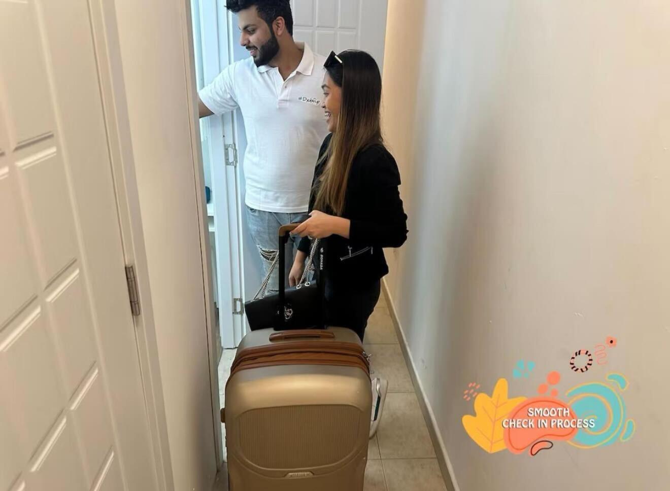 Contemporary In Barsha Heights Tecom Near Icm Metro منزل للإقامة دبي