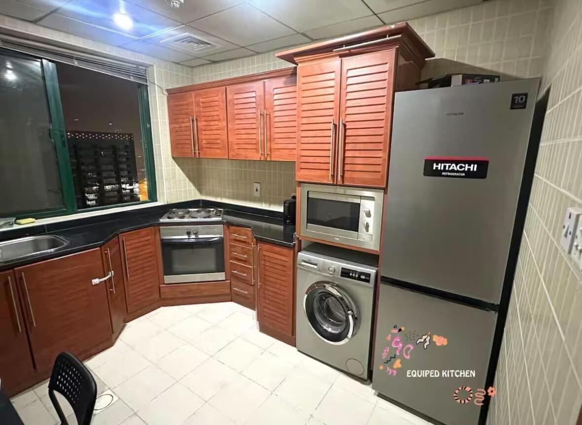 Contemporary In Barsha Heights Tecom Near Icm Metro دبي